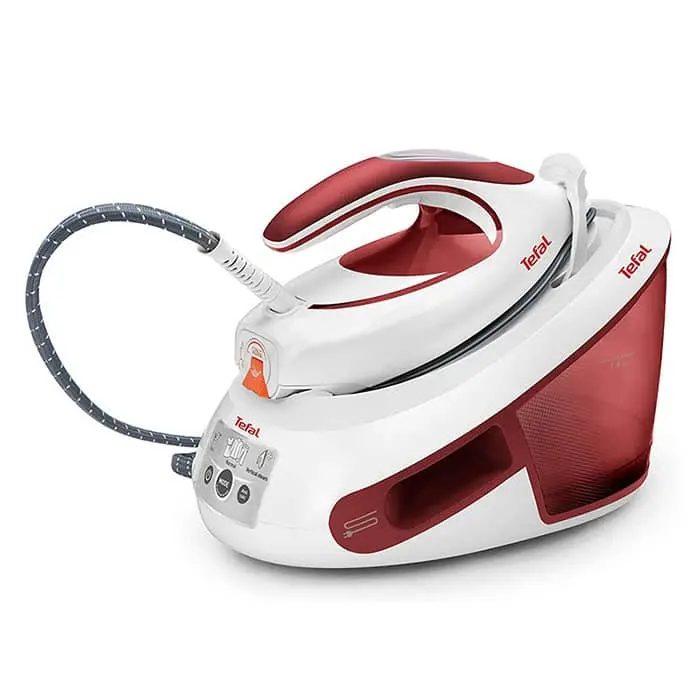 Steam iron with core